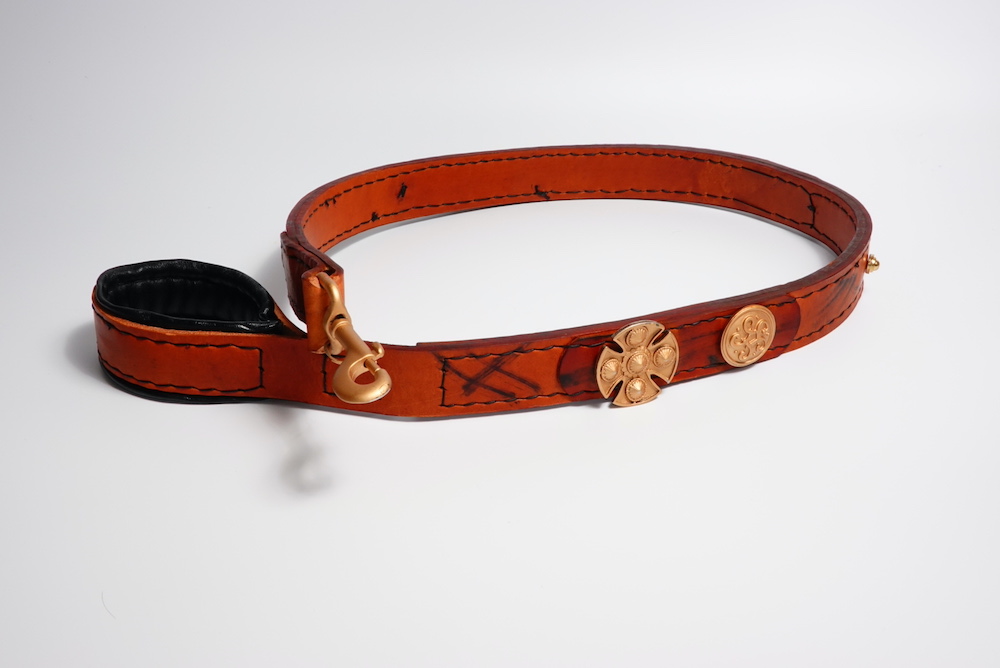 Louis Vuitton dog leather collar leash set  Leather collar, Leather leash,  Designer dog collars